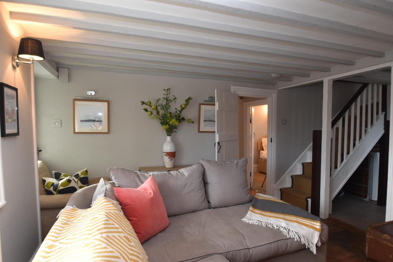 Pett Rose Mullion Cottage מראה חיצוני תמונה